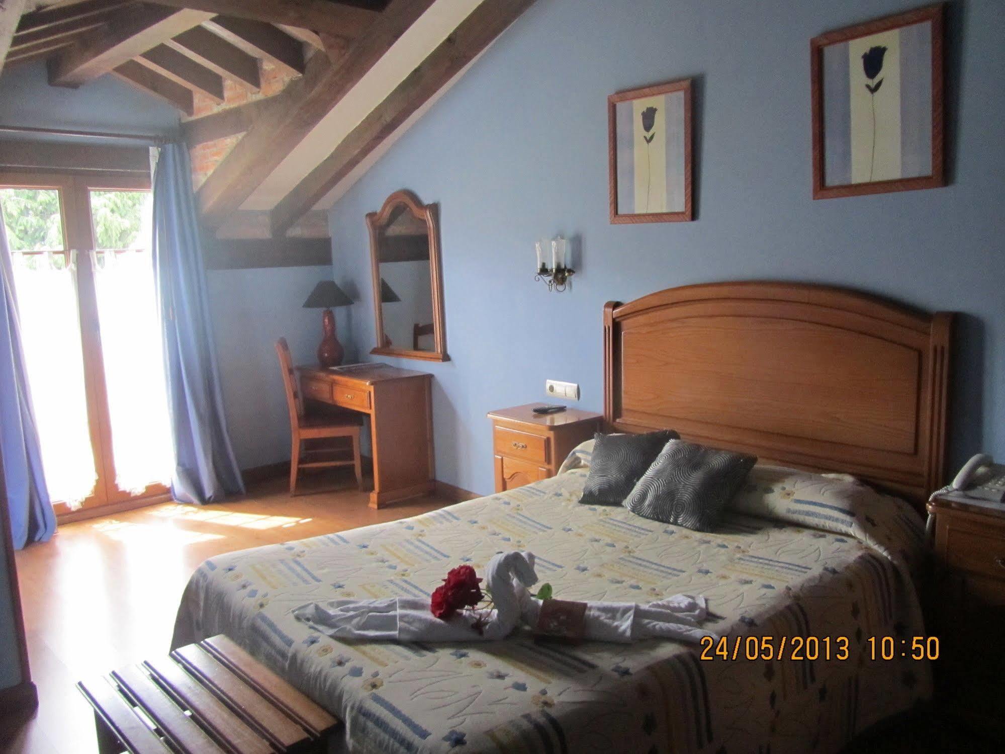 Hotel Marfrei Hinojedo Esterno foto